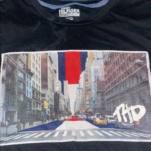 Tommy Hilfiger shirt / Size L